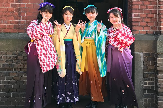Dress Up in a High-Quality ‘Hakama’ Kimono and Enjoy a 30-minute Rickshaw Tour