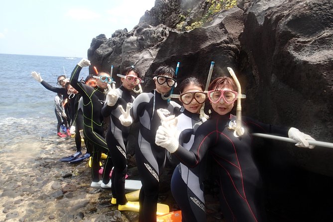Half-Day Snorkeling CourseRelieved at the BeginningEven in the Sea of Izu, Veteran Instructors Will Guide and Assist You Throughout the Snorkeling Experience