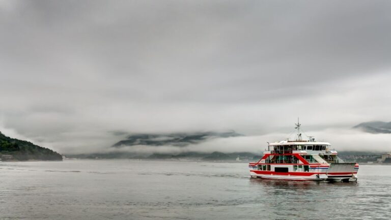 Hiroshima: Private Half-Day Miyajima Tour