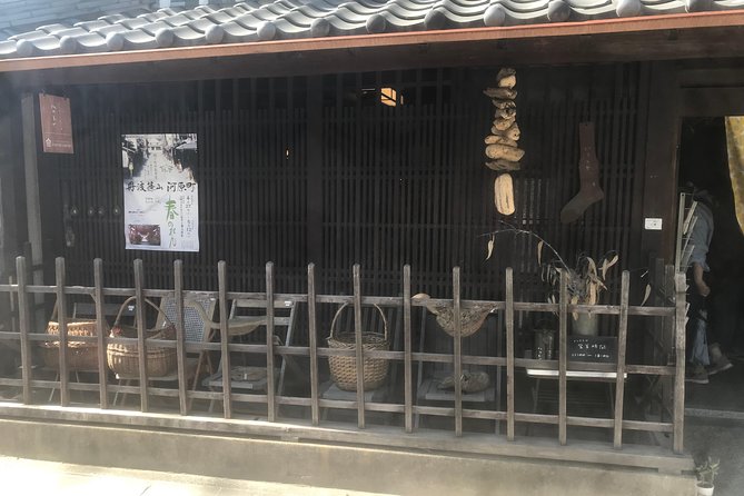 Japanese Traditional Craft ‘Stand Pile Burning Experience’ and Sightseeing in Tamba Teiyama (Shukura)
