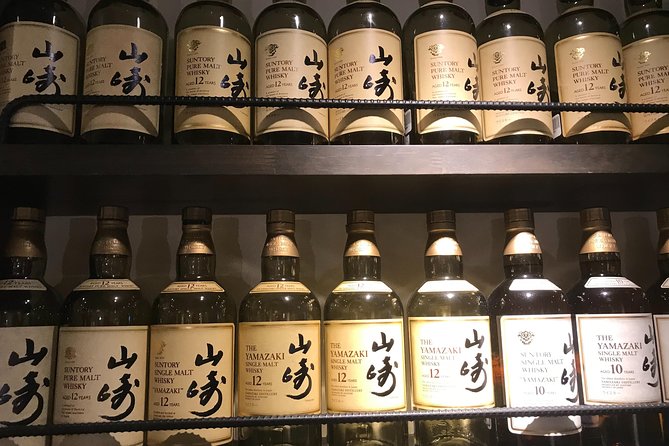 Japanese Whiskey Tasting; Relaxed and Educational in the Bar - Setting and Atmosphere