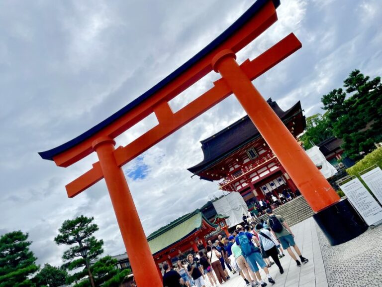 Kyoto: Fushimi Inari-taisha and Kiyomizu-dera (Spanish Guide)