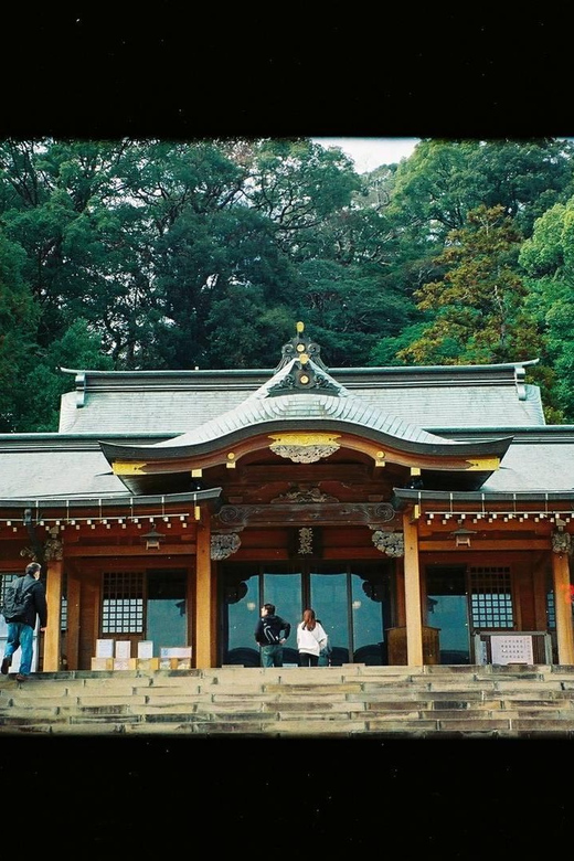 Nagasaki Shrine and Temple Tour With Tea Ceremony