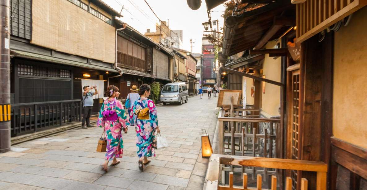 Night Walk in Gion: Kyotos Geisha District - Tour Details