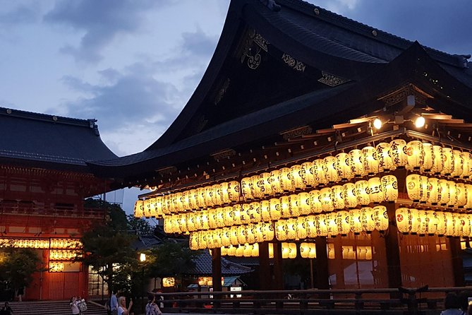 Nighttime All-Inclusive Local Eats and Streets, Gion and Beyond - Inclusions and Minimum Requirements