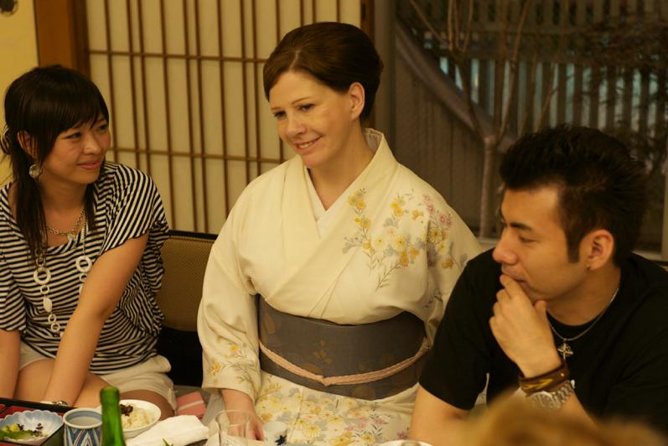 Private Lunch With Sayuki, the First Western Geisha - Sayukis Unveiling of Geisha History