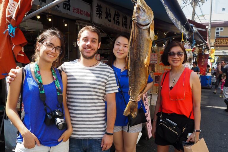 Tokyo: Tsukiji Market Walking Tour & Rolled Sushi Class