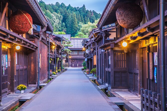 1Day Private Shirakawago and Takayama With Public Bus From Nagoya - Key Takeaways