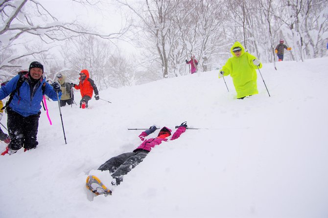 Fluffy New Snow and the Earth Beating, Goshougake Oyunuma Snowshoeing Tour - Tour Details