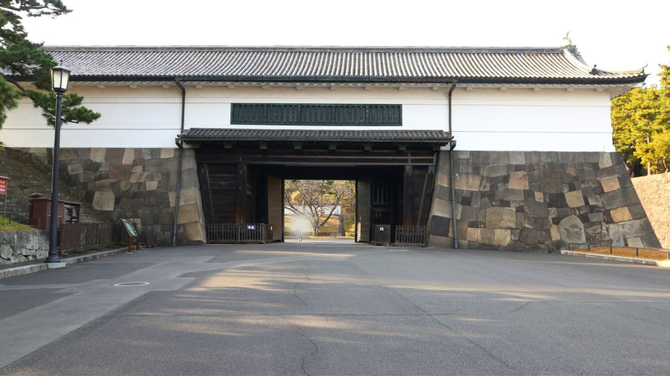 Imperial Palace-Southwest Area Tour - Group Size and Language Details