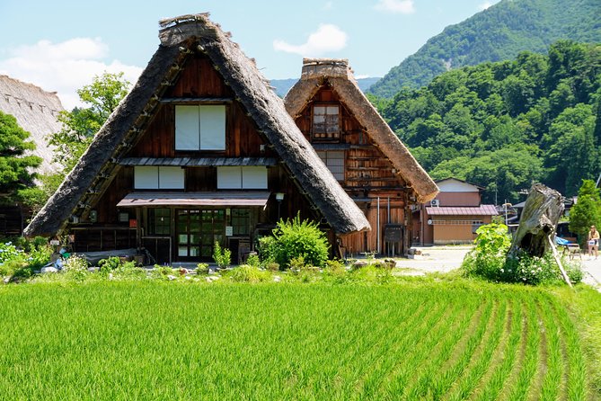 Kanazawa to Takayama (One-Way) Including Shirakawago (Private Tour) - Itinerary Highlights