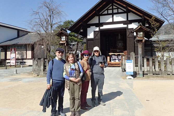 Private Town Walk in Hida-Furukawa - Meeting and Pickup