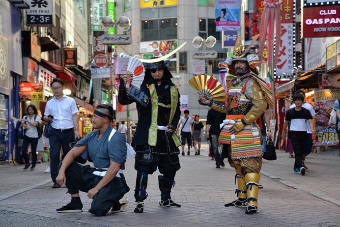 Samurai Photo Shooting at Street in Shibuya - Select Your Favorite Armor