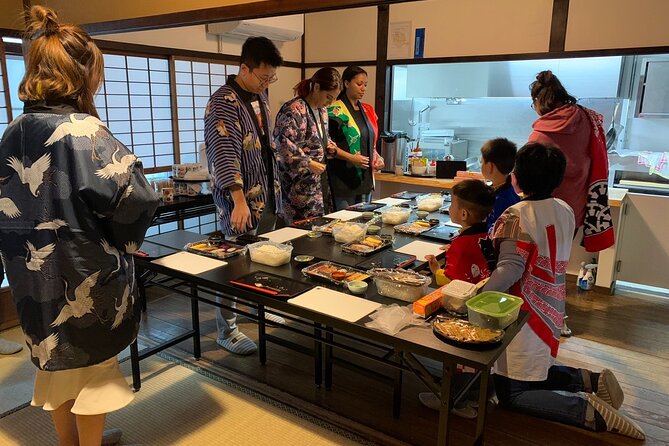 1-Hour Sushi Workshop With Local Instructor in Kyoto Japan - Lunch Details