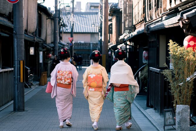 2 Hours Tour in Historic Gion: Geisha Spotting Area Tour - Pickup Process