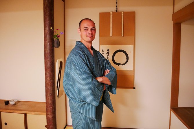 Kimono and Authentic Tea Ceremony in Miyajima - Close Observation of Ceremony