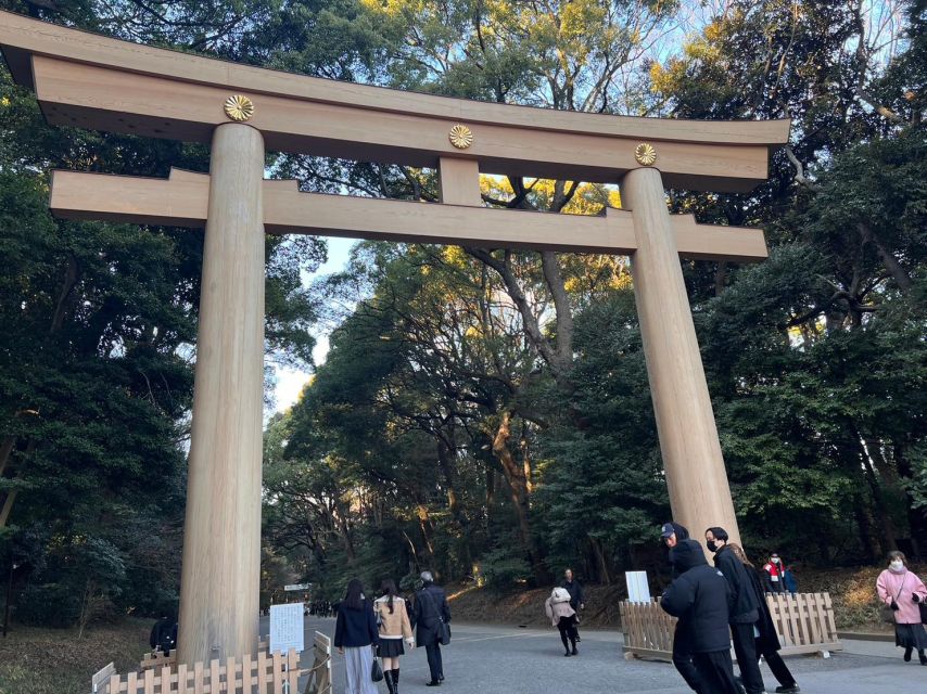 Meiji Shrine Visit and Shopping & Sweets Tour in Harajuku - Experience Description