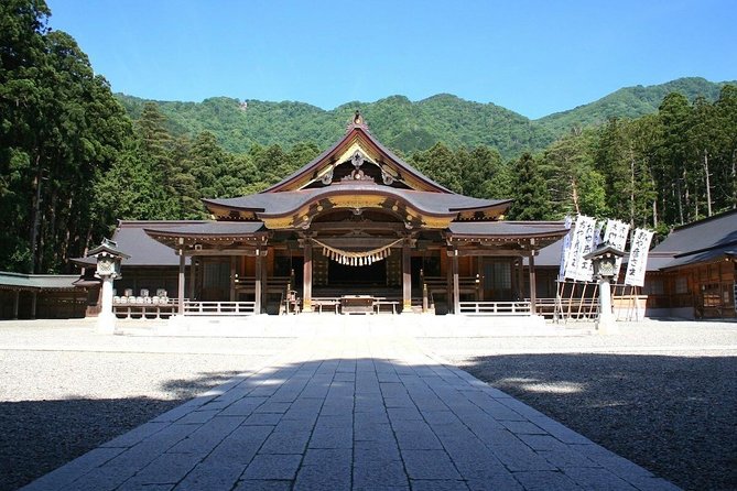 Niigata Full-Day Private Tour With Government-Licensed Guide - Meeting and Pickup Details