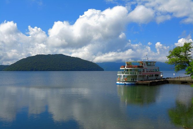 Oirase Gorge and Lake Towada Day Hike With Government-Licensed Guide - Meeting and Pickup Details