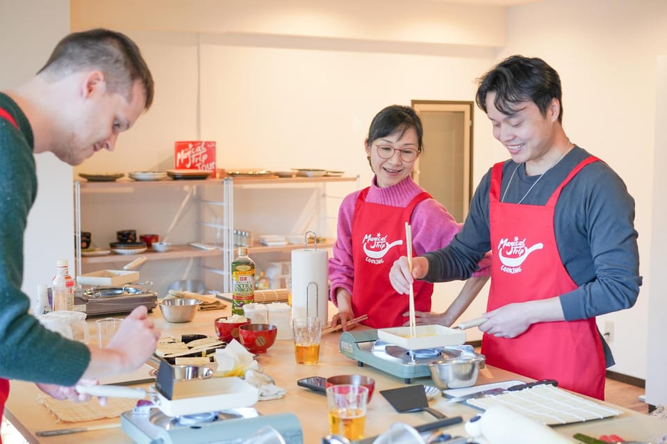 Tokyo: Sushi Cooking Class With Sake Tasting - Full Description