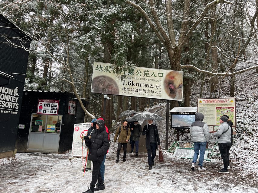 A Memorabele Snow Monkey Park and Zenkoji Temple Tour - Important Information