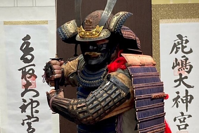 Experience Wearing Samurai Armor - Maximum Traveler Capacity and Operator Details