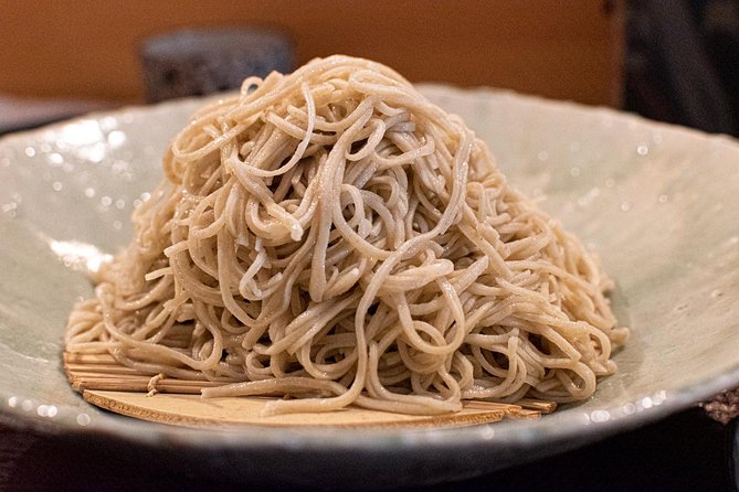 Food Crawl Tour in Asakusa - Knowledgeable and Personalized Tour Guides