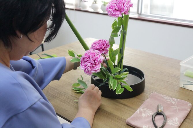 Ikebana Experience in Shinjuku - Support & Assistance