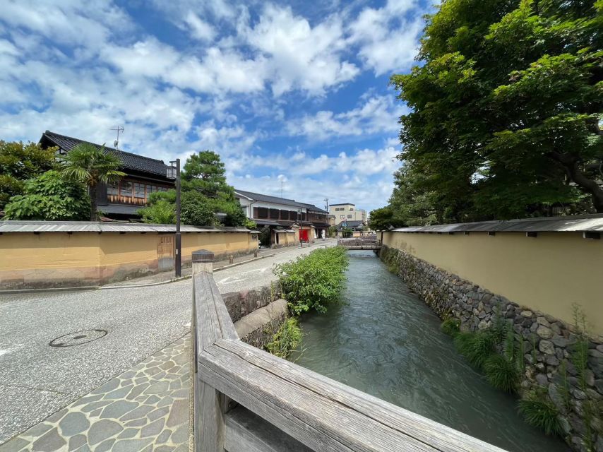 Kanazawa: Samurai, Matcha, Gardens and Geisha Full-Day Tour - What to Bring