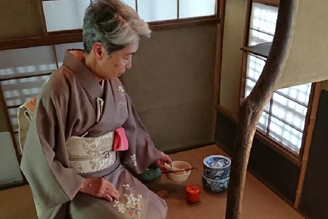 KYOTO Private Tea Ceremony With Rolled Sushi Near by Daitokuji - Host Responses