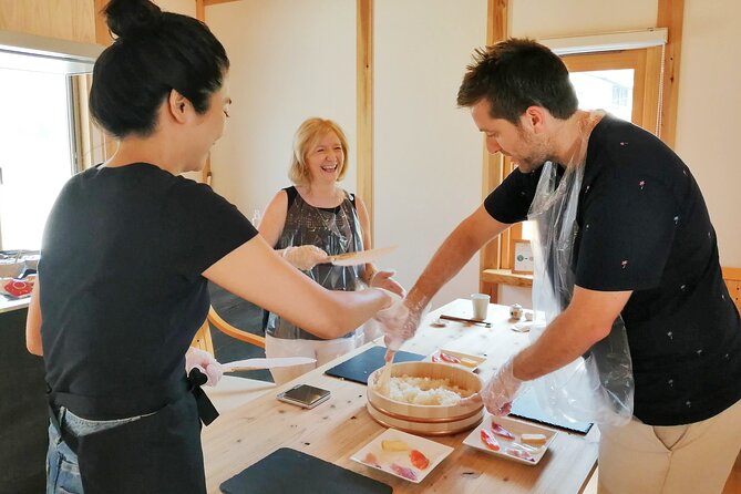 Sushi Making Experience in KYOTO - Workshop Highlights and Guest Satisfaction