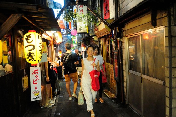 Tokyo Shinjuku Drinks and Neon Nights 3-Hour Small-Group Tour - Group Size and Activity Level