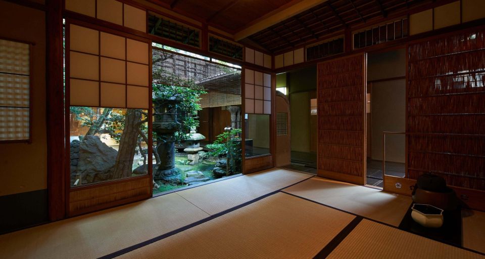 Kyoto: Ikebana Flower Arrangement at a Traditional House - Instructor and Group Size