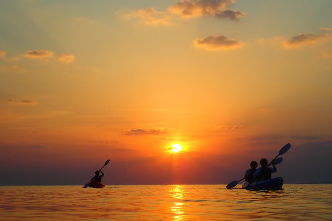 [Okinawa Miyako] [Evening] Twilight in the Sea of Silence... Sunset SUP / Canoe - Booking Information and Pricing