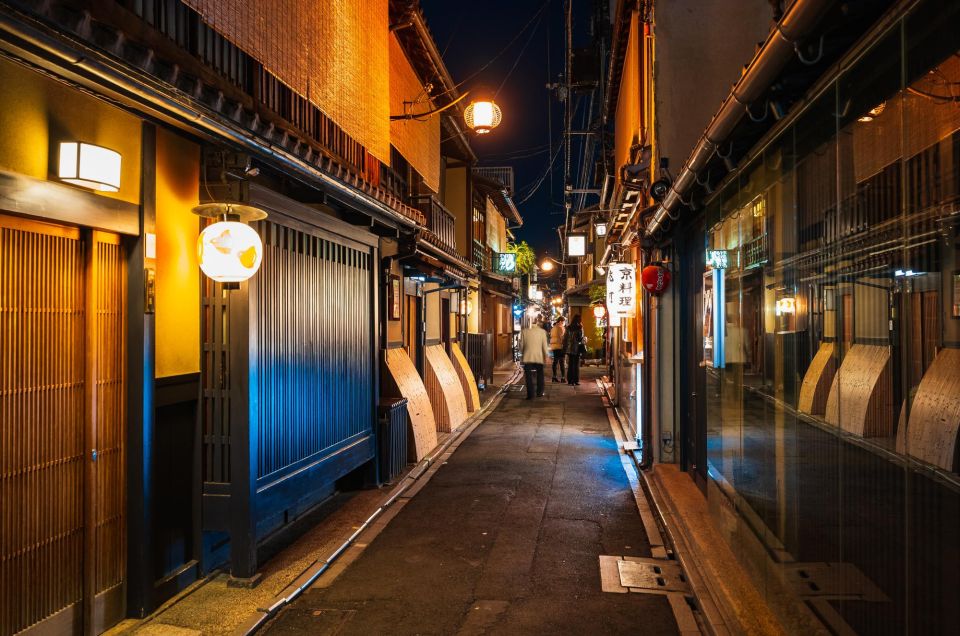 Kyoto : 3-Hour Bar Hopping Tour in Pontocho Alley at Night - Pricing and Duration