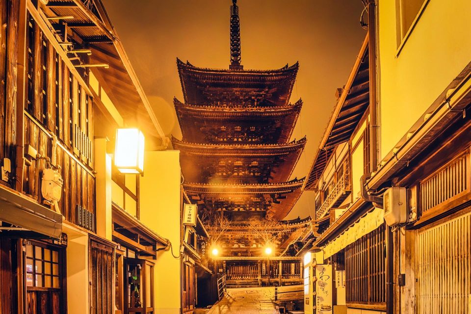 Kyoto: Gion District Highlights & Hidden Gems Walking Tour - Hanamikoji Street: Geisha Charm