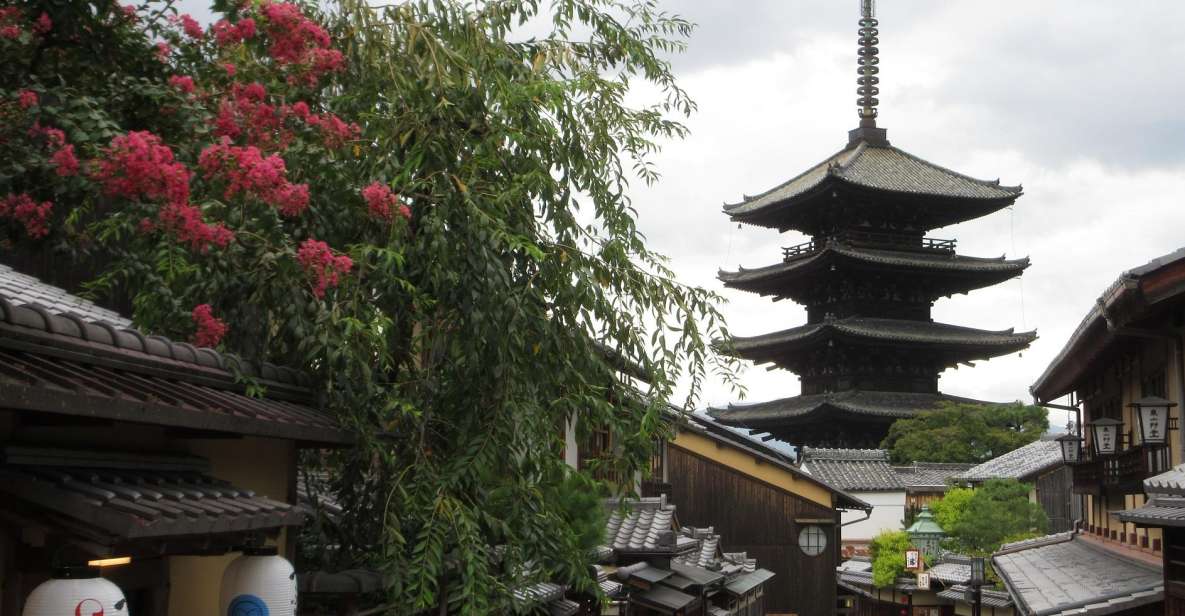 Kyoto: Kiyomizu Temple, Pagoda, Gion District, Geisha (Italian Guide) - Background