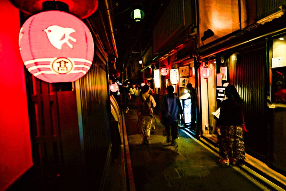 Kyoto : 3-Hour Bar Hopping Tour in Pontocho Alley at Night - Itinerary and Highlights