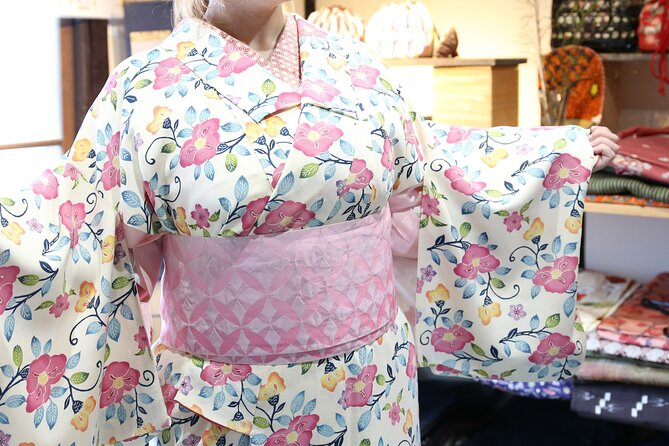 Private Kimono Photo Walk in Kurashiki Bikan Historical Quarter - Location and Meeting Point