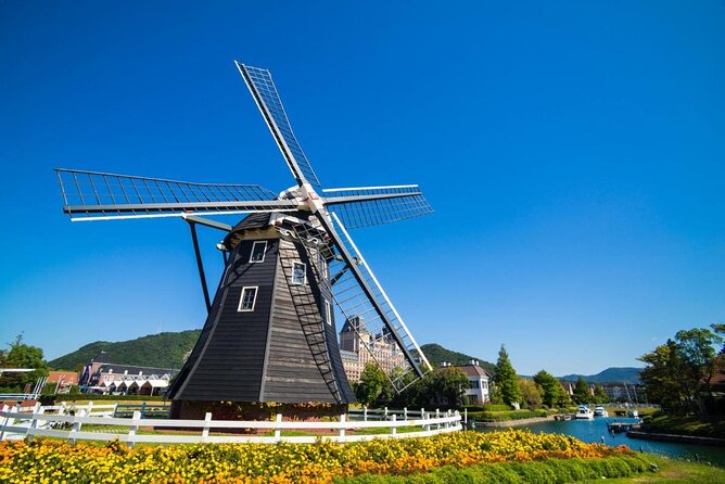 Huis Ten Bosch Full Day Bus Tour From Hakata - Key Takeaways