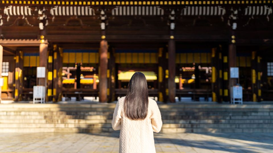 Tokyo: Private Photoshoot at Meiji Shrine and Yoyogi Park - Just The Basics