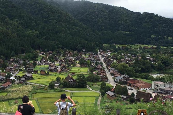 Weekend Only! World Heritage Shirakawago Day Bus Tour From Kanazawa Station - Key Takeaways